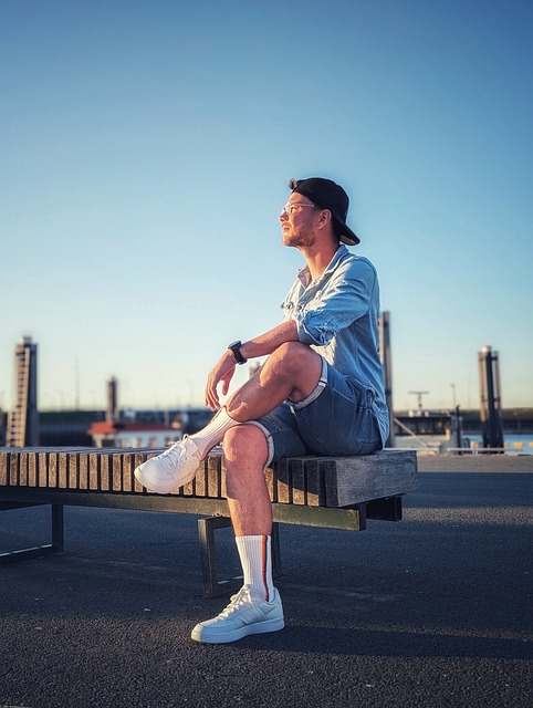 阿根廷队训练吸引20085名球迷观看，梅西获赠埃尔切10号球衣