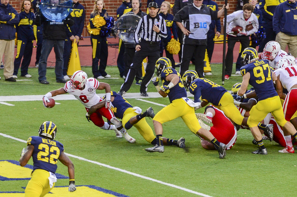 环足奖年度最佳女足球员候选：邦马蒂、普特利亚斯、凯莉在列